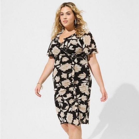 NWT Torrid Black And White Floral Surplice Ruffle Slit Midi Dress 4X - Picture 1 of 5